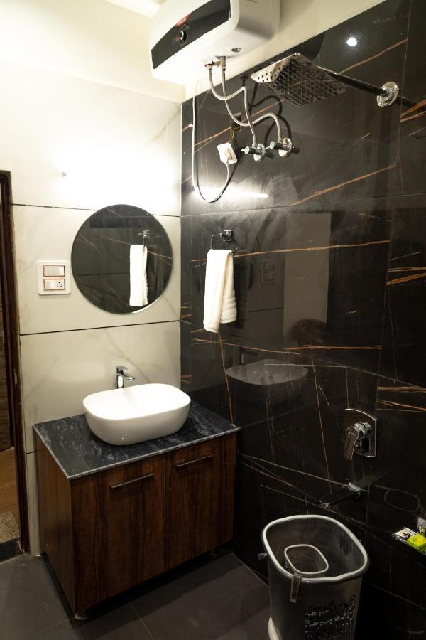 تشامبا Hotel The Florence المظهر الخارجي الصورة