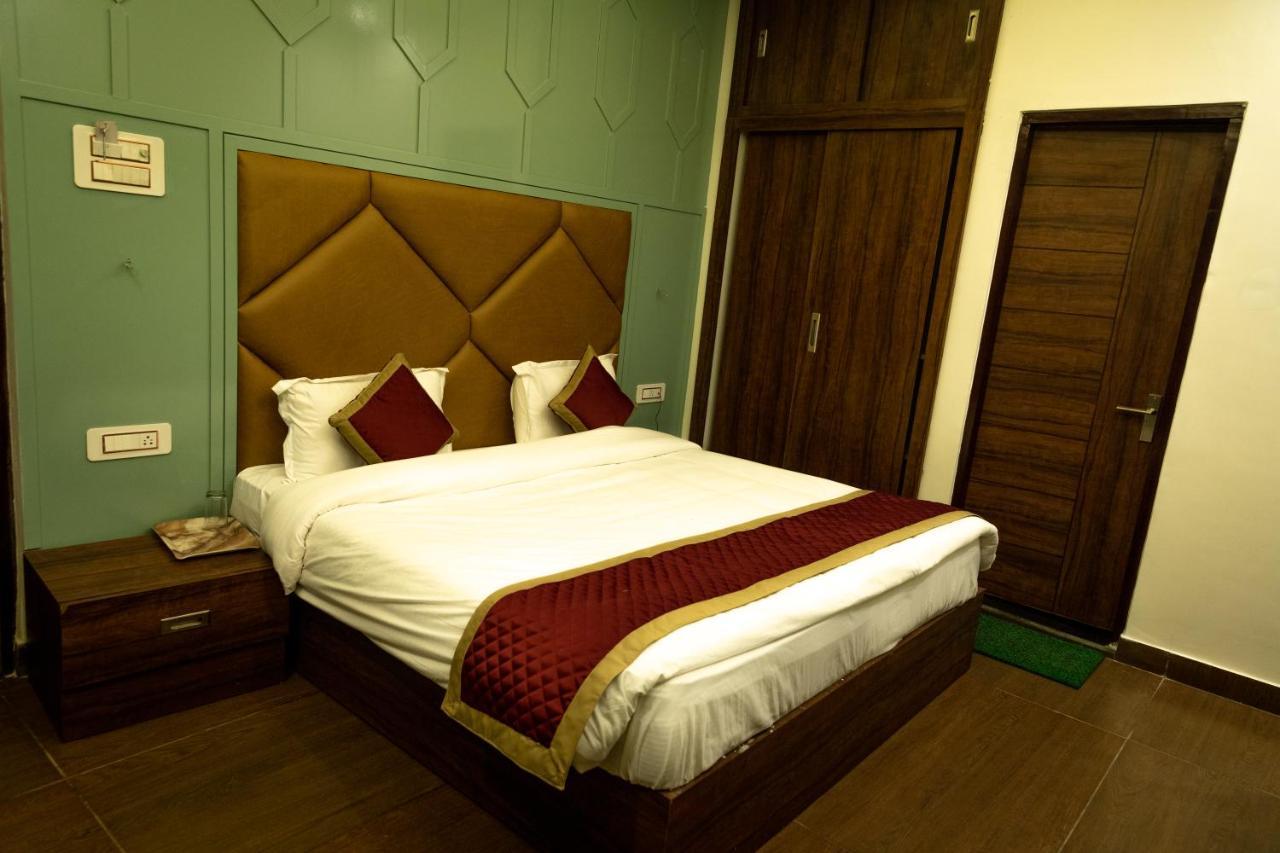 تشامبا Hotel The Florence المظهر الخارجي الصورة