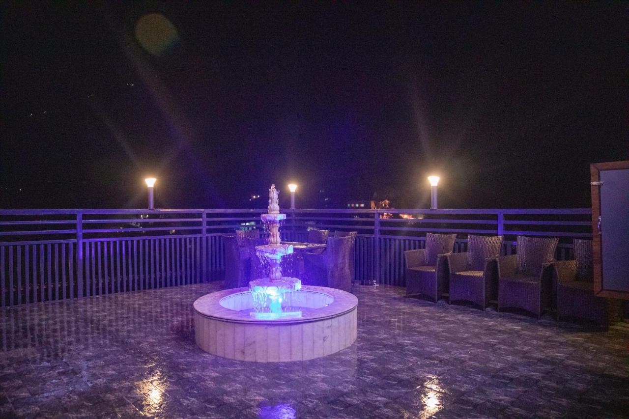 تشامبا Hotel The Florence المظهر الخارجي الصورة