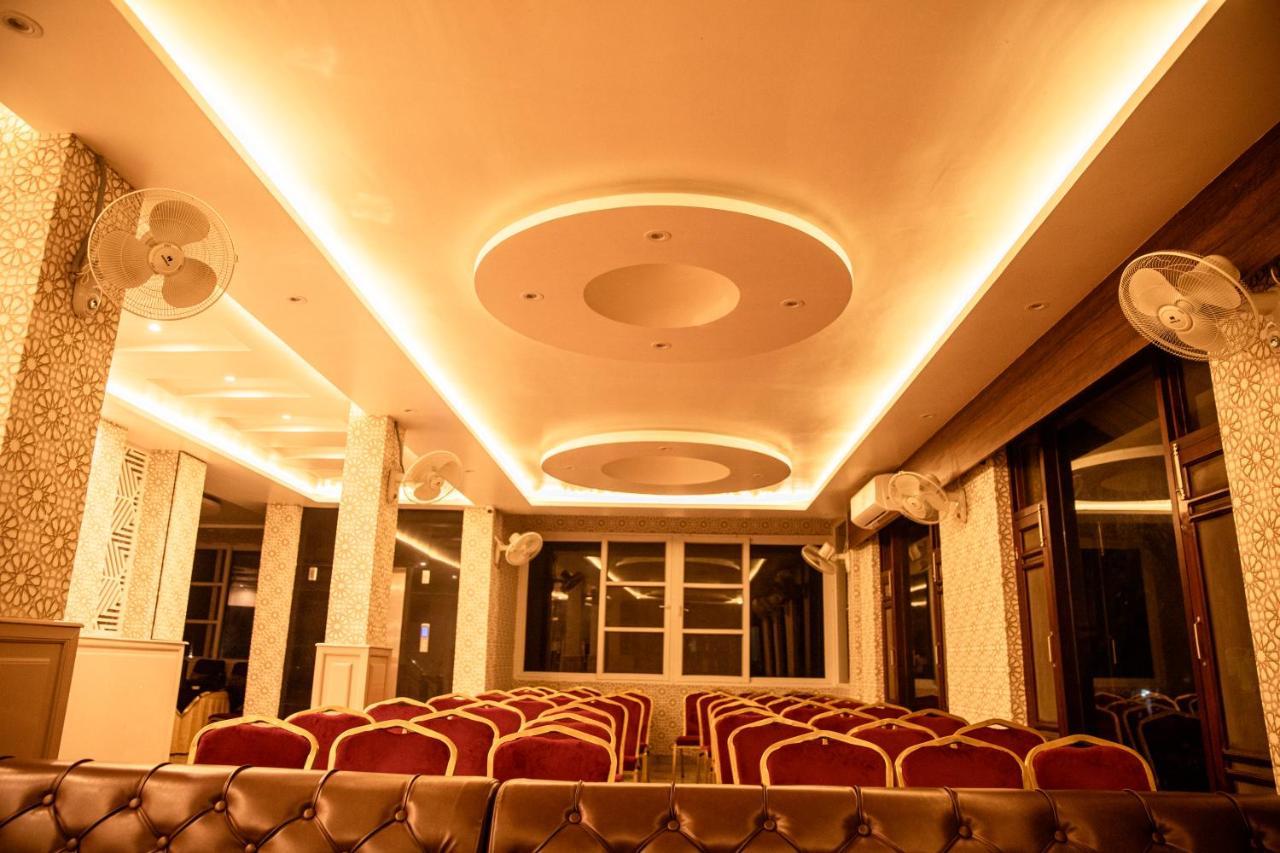 تشامبا Hotel The Florence المظهر الخارجي الصورة