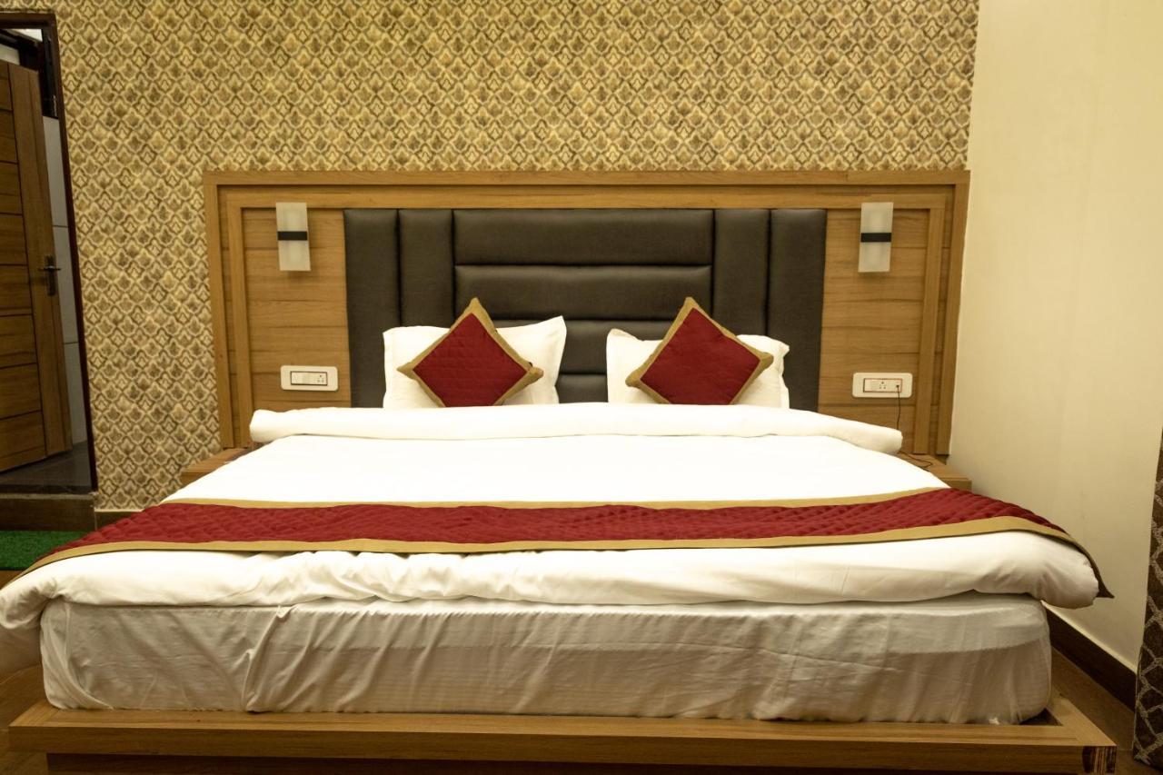 تشامبا Hotel The Florence المظهر الخارجي الصورة